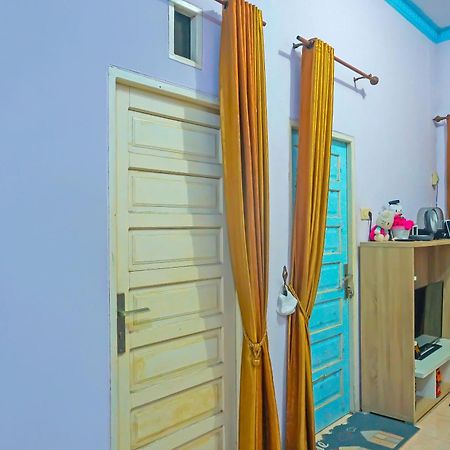 Hotel Spot On 92466 Adam Kost Syariahnearwisata Jembatan Barito Banjarmasin  Esterno foto