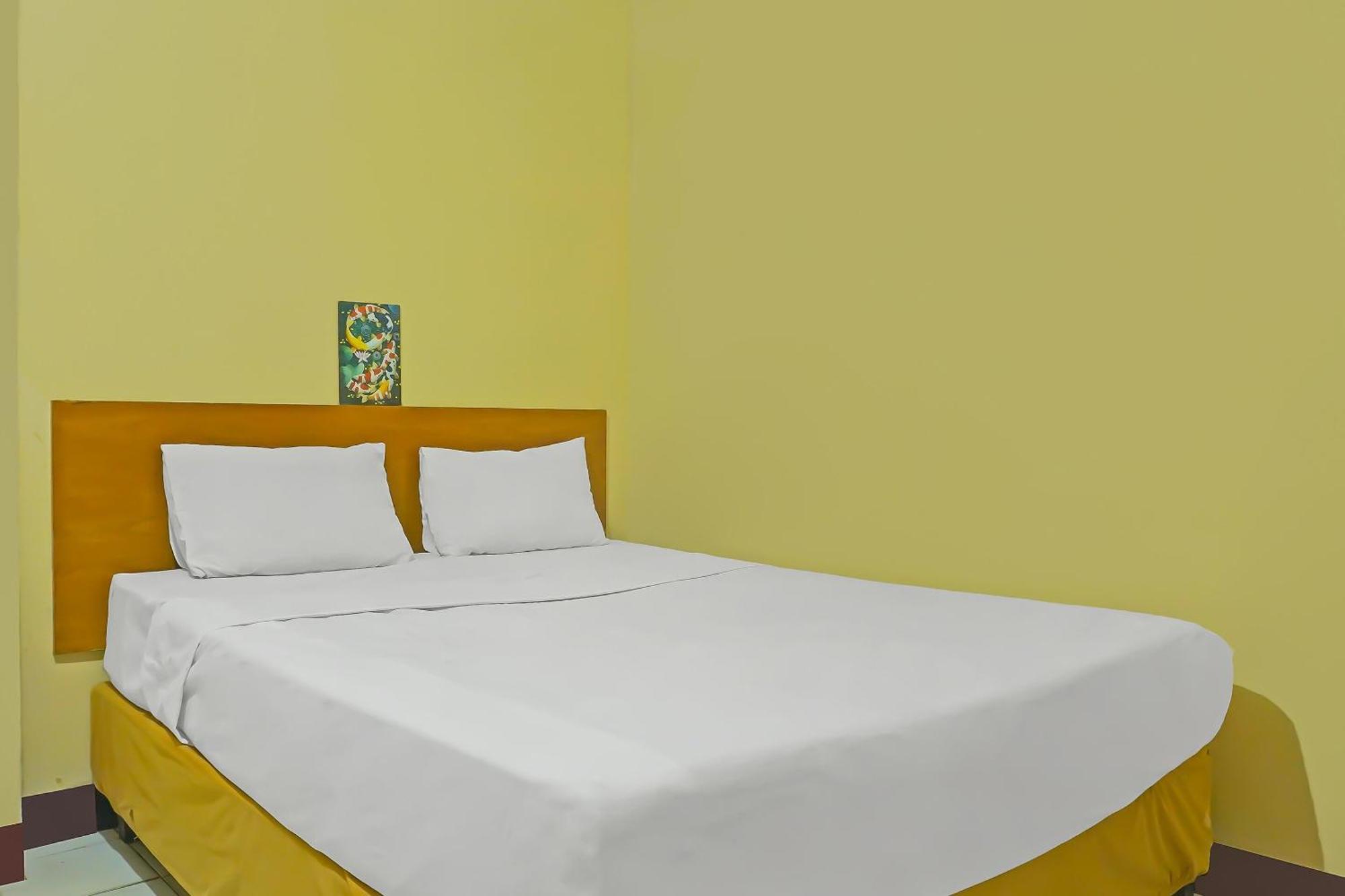 Hotel Spot On 92466 Adam Kost Syariahnearwisata Jembatan Barito Banjarmasin  Esterno foto