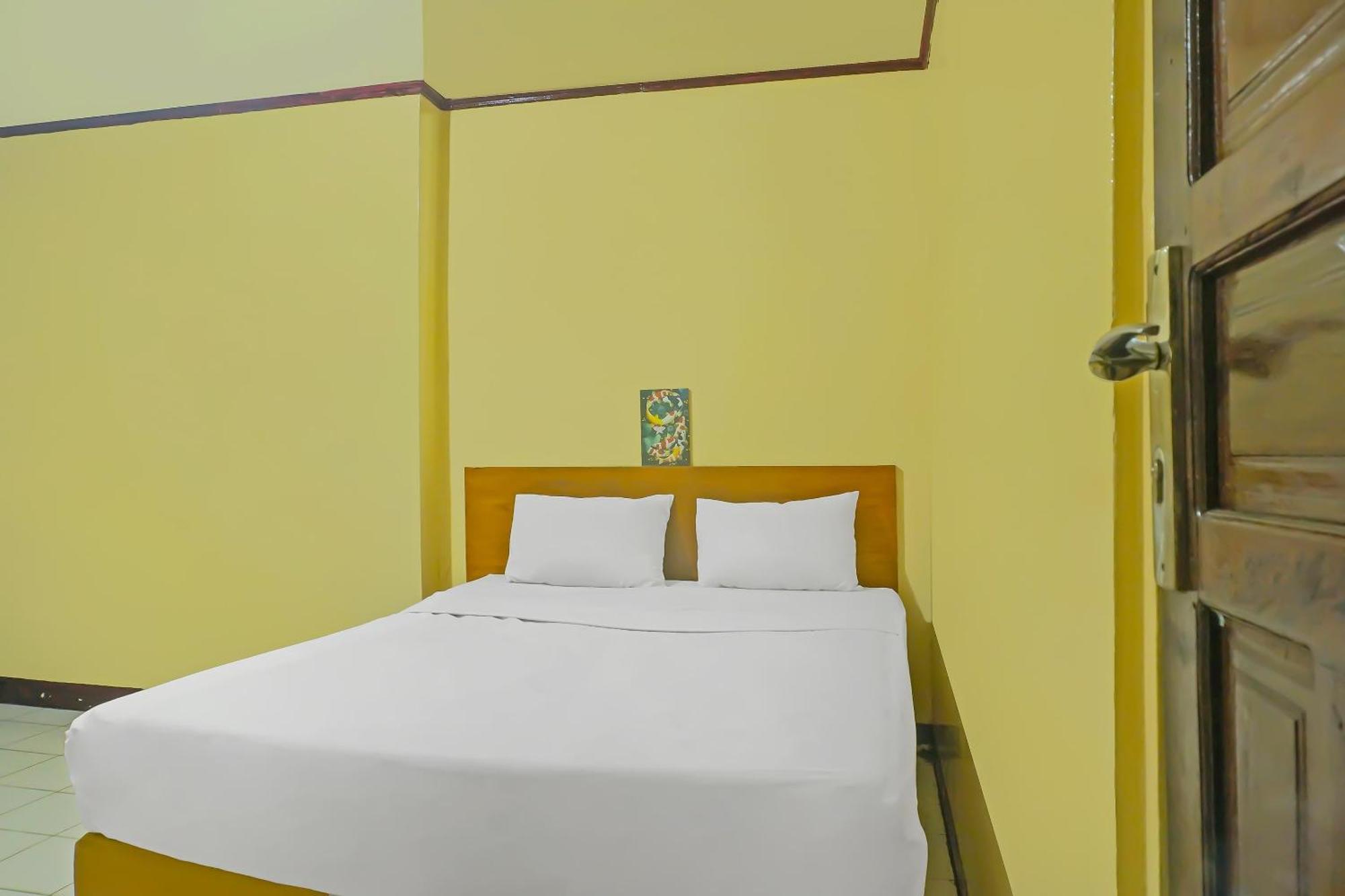 Hotel Spot On 92466 Adam Kost Syariahnearwisata Jembatan Barito Banjarmasin  Esterno foto