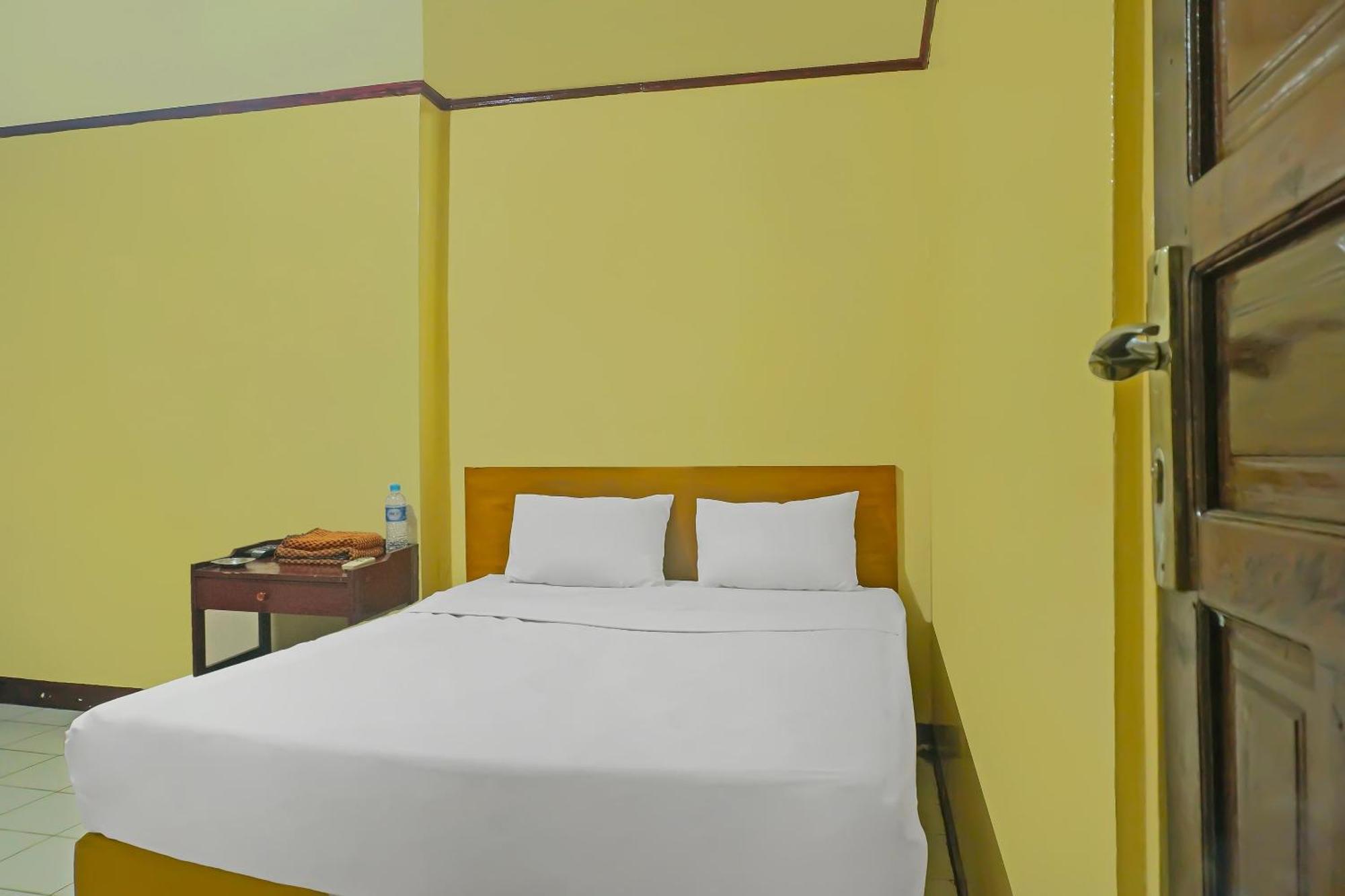 Hotel Spot On 92466 Adam Kost Syariahnearwisata Jembatan Barito Banjarmasin  Esterno foto