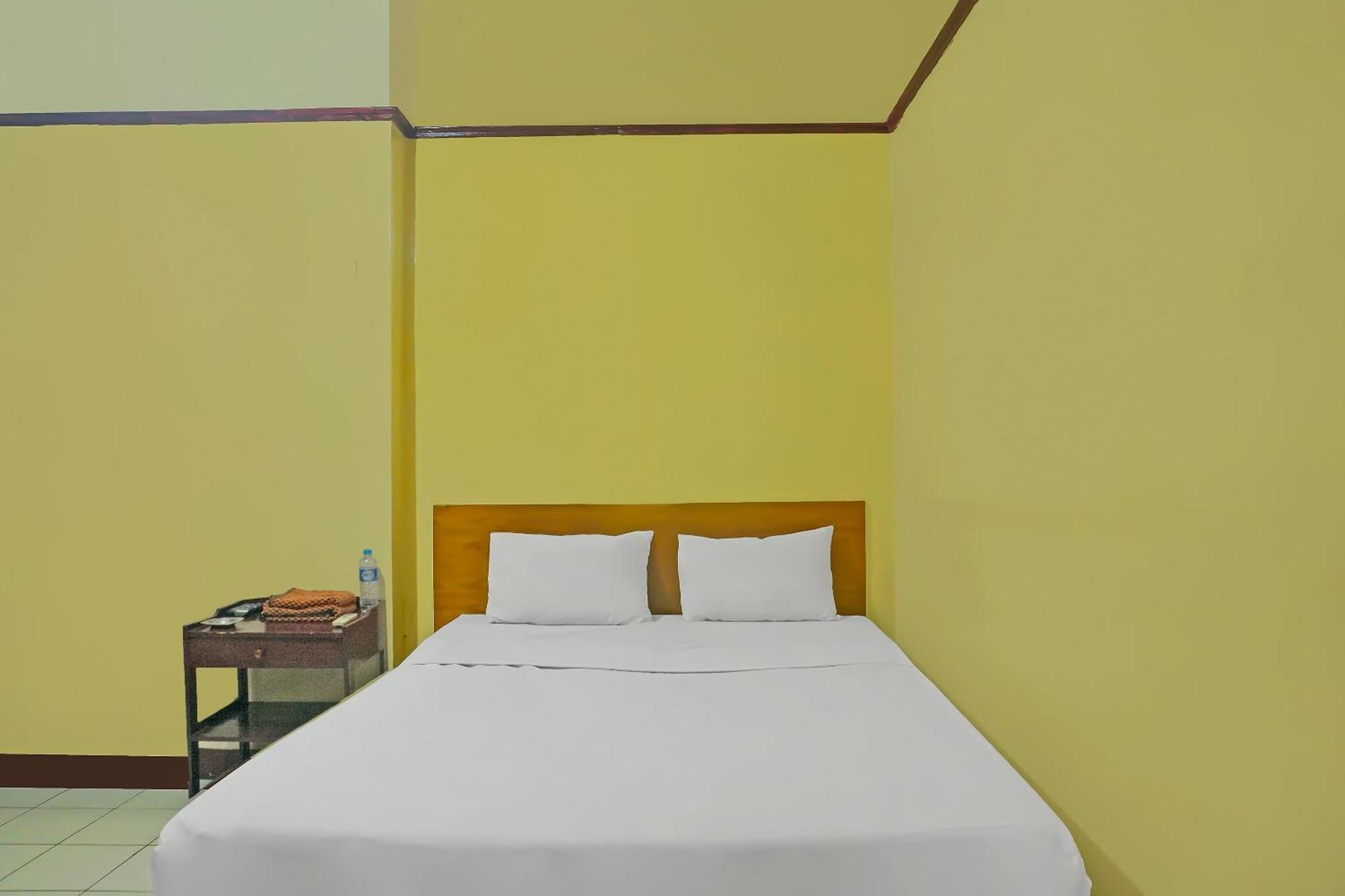 Hotel Spot On 92466 Adam Kost Syariahnearwisata Jembatan Barito Banjarmasin  Esterno foto