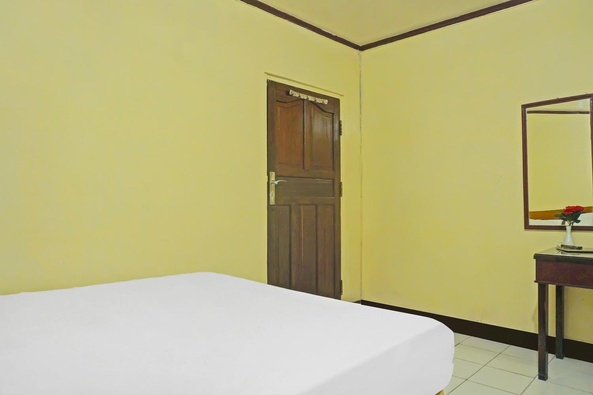 Hotel Spot On 92466 Adam Kost Syariahnearwisata Jembatan Barito Banjarmasin  Esterno foto